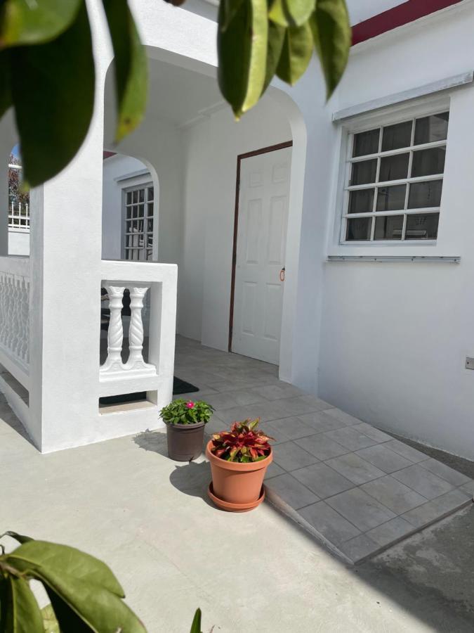 Luxurious One And Two Bedroom Villa Κρίστιανστεντ Εξωτερικό φωτογραφία